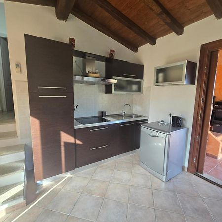 Trilocale Climatizzato L'Oleandro Tanaunella Bagian luar foto