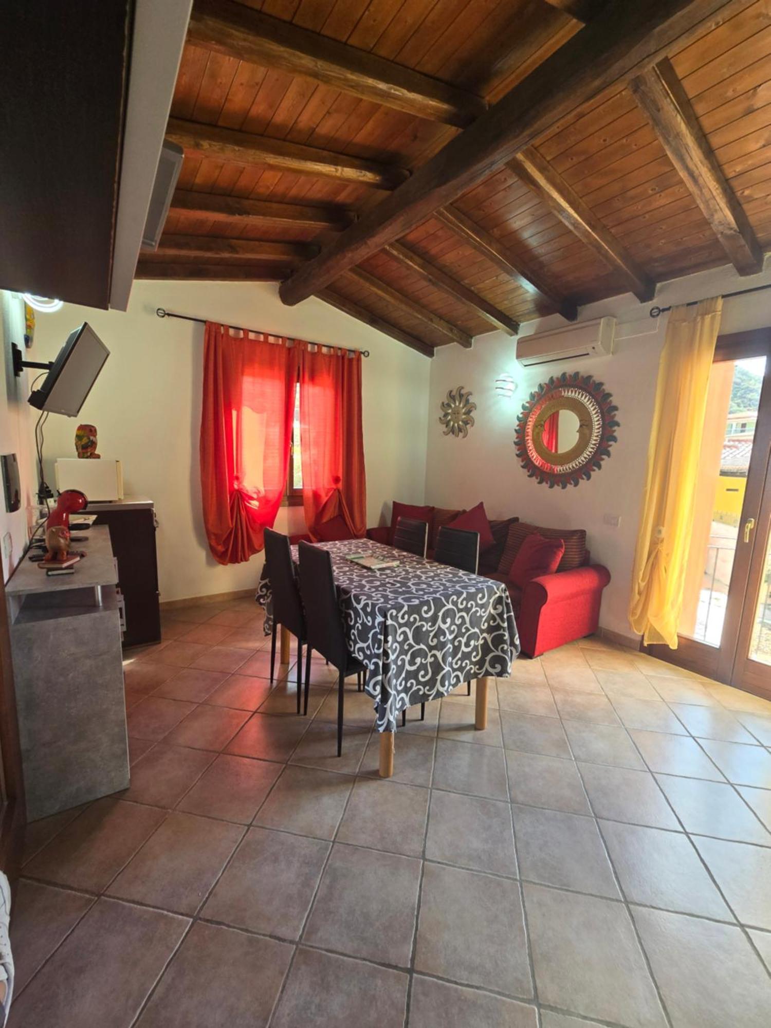 Trilocale Climatizzato L'Oleandro Tanaunella Bagian luar foto