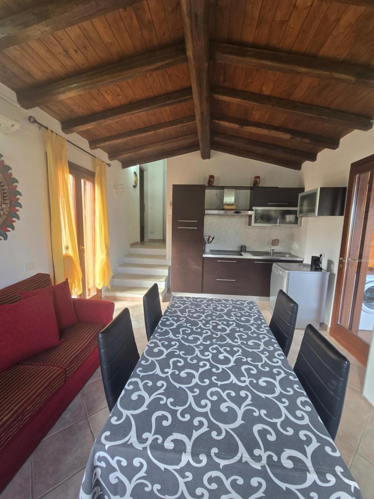 Trilocale Climatizzato L'Oleandro Tanaunella Bagian luar foto